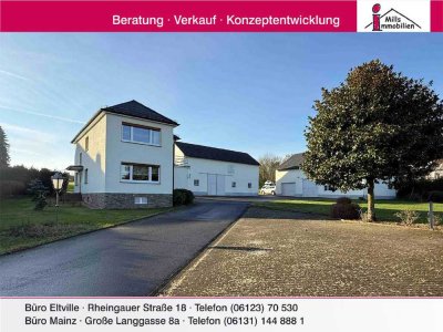 **Privilegiertes landwirtschaftliches Grundstück** Freist. Einfamilienhaus mit 2 Scheunen und