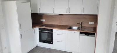 Neue 1,5-Raum-Wohnung mit Terrasse und Einbauküche in Amberg