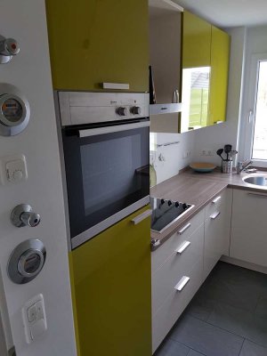 Moderne, zentrale 2-Zimmer-Wohnung mit Balkon und Einbauküche (im 2. OG in ruhiger Lage)