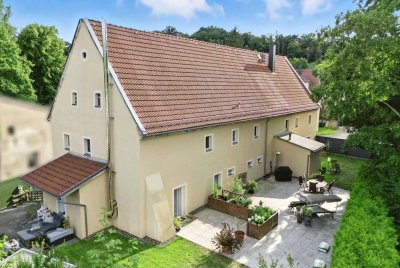 RESERVIERT - Stilvoll saniertes Einfamilienhaus mit Einliegerwohnung