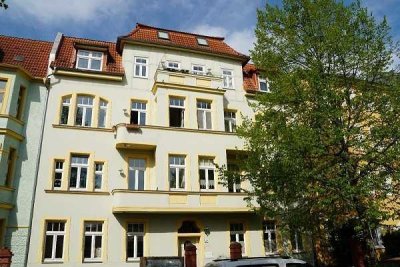 Über den Dächern von Stadtfeld und Top-Anbindung mit Kiez-Flair: Deine neue DG-Wohnung!