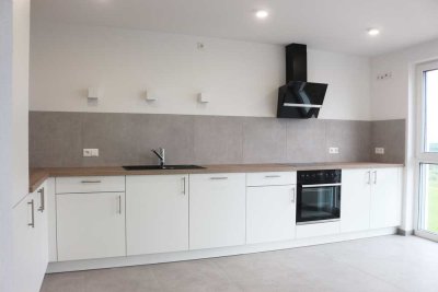 Hochwertige und barrierefreie 4-Zimmerwohnung mit Balkon und EBK