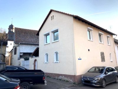 Vollsaniertes Haus mit Scheune ( Ausbau möglich) in Dolgesheim zu verkaufen