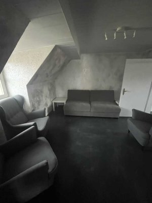 von privat: 20 Min. nach Regensburg, gemütliche, leerstehende 2-Zimmer-Wohnung in Saal a. d. Donau