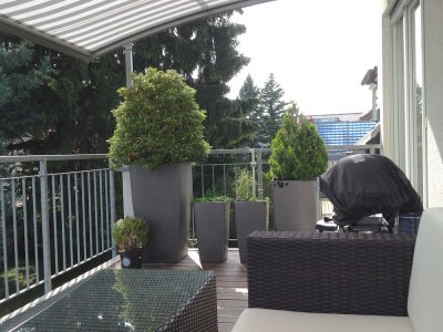 139 m2 4,5-Zi.-Wg. mit Balkon, EBK und 2 TG-Stellplätzen in 3 Parteien Haus