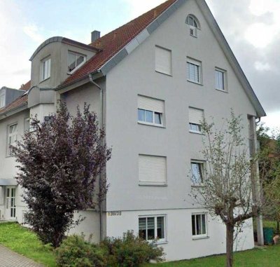 Stilvolle, modernisierte 1,5-Raum-Wohnung mit lux. Innenausstattung mit Balkon und EBK