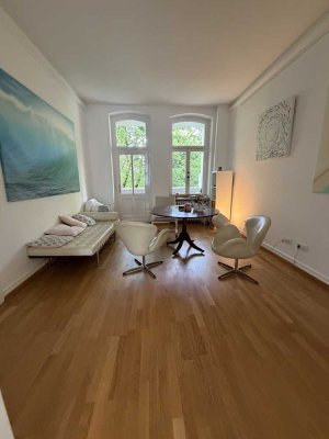 Wunderschöne, lichtdurchflutete Wohnung mit Altbaucharme