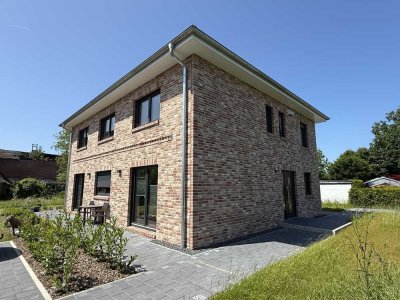 Moderne 4 Zimmer-Wohnung mit Garten und Terrasse