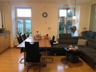 2 Zimmer Wohnung , +19 m² Kellerabteil im EG ,+Gemeinschaftsgarten von 1.270m²