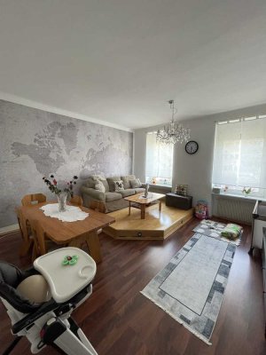 Ansprechende 3-Zimmer-Wohnung mit Balkon in Karlsruhe Mühlburg Altbau WG geeignet