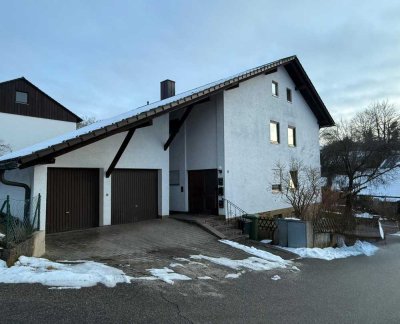 Helle 2,5-Zimmer Dachgeschosswohnung in Ergoldsbach