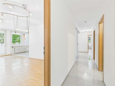 Platz für Ideen: Großzügige Erdgeschosswohnung mit zwei Balkonen