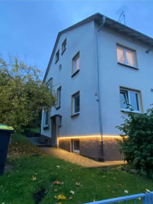 Helle 3-Zimmer Wohnung mit Garage in Ispringen