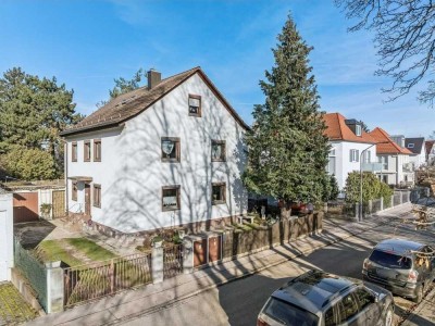 Charmantes Haus mit 3 Parteien auf großzügigem Grundstück in ruhiger Lage von München-Aubing