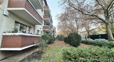Helle 2-Zimmer-Wohnung in Lichterfelde: Sonne satt mit Südbalkon in ruhiger Lage