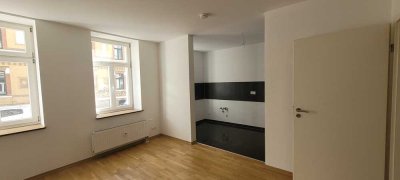 Zuhause mit 2 Zimmern und Terrasse in Leipzig