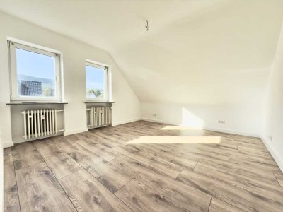 Helle 3-Zimmer-Wohnung mit Dachschrägen, renoviert & bezugsfrei – Brandenburger Straße 5 in Springe