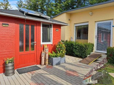 Ferienhaus am Römersee mit Nebengebäuden
