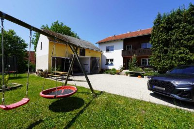 Familienfreundliches Wohnen auf drei Etagen mit großem Garten & Scheune