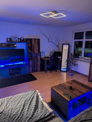 Helle 2-Zimmer-Wohnung mit Balkon in Jena-Wenigenjena