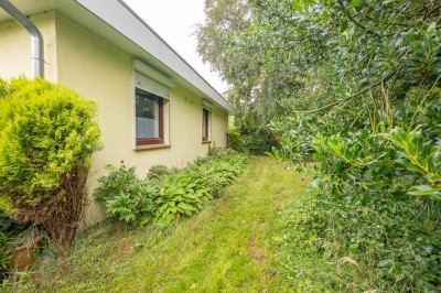 hr Platz zum Gestalten – Bungalow mit großem Grundstück in idyllischer Ruhe