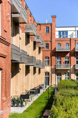 Gemütliche Split-Level-Wohnung mit 1,5-Zimmern, Terrasse und Wassernähe