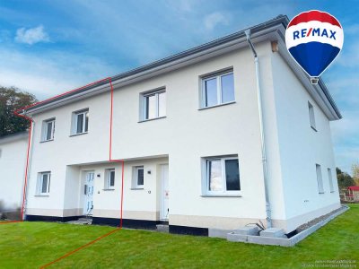 Neubau-Erstbezug in Ottersleben: Moderne Doppelhaushälfte