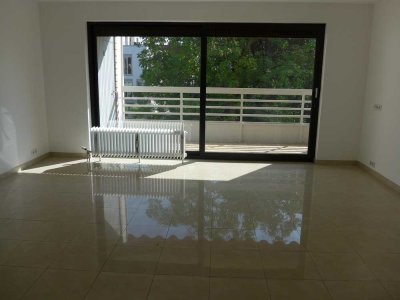 Schönes WOHNEN/HOMEOFFICE in Rhein Nähe mit großem sonnigen Balkon!