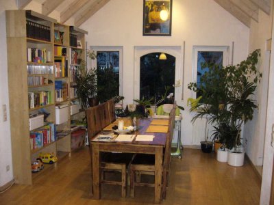 Schöne und gepflegte 5,5-Zimmer-Maisonette-Wohnung mit Balkon und EBK in Aalen