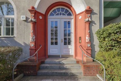 Modernes Wohnen in großzügiger Altbauwohnung