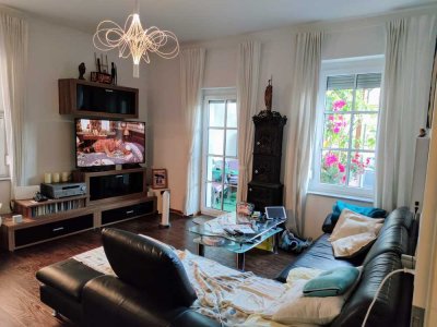 Gehobenes Ambiente in historischer Stadtlage, 4ZKB mit Balkon und Einbauküche