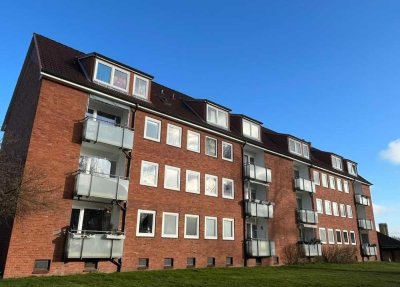 Ruhig gelegene Eigentumswohnung mit 2,5 Zimmern und Balkon in Wedel!