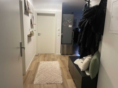 Helle 2-Zimmer Dachgeschosswohnung mit Balkon in Asbach-Bäumenheim