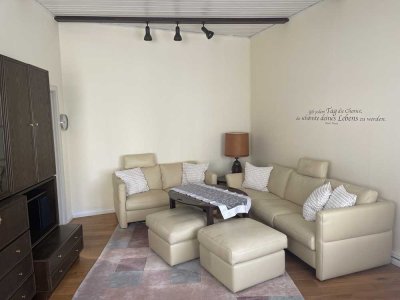Gemütliche, helle 2-Zimmer Altbau-Wohnung in Köln Sülz- möbliert & voll ausgestattet