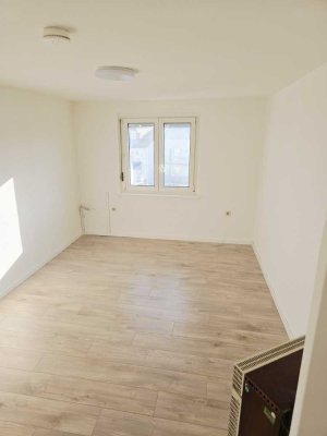 1-Zimmer Wohnung mit Balkon * Pforzheim-Südweststadt * 5 Min. Fußweg zur City