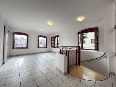 Exklusive 3,5-Zimmer Maisonette mit Domblick, Einbauküche, Sauna & Garten – Erstbezug nach Sanierung