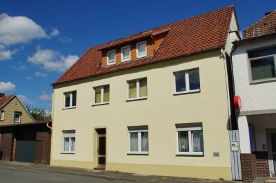 * Großzügiges Wohnhaus im Stadtkern von Burgdorf * - mit Nebengebäude, Unterständen & Garage