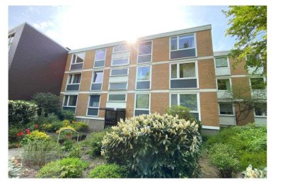 Stilvolle, sanierte 4-Zimmer-Wohnung mit gehobener Innenausstattung mit Balkon und EBK in Hannover