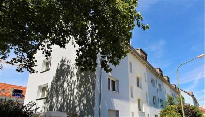 Helle 2-Zimmer-Erdgeschosswohnung mit Balkon