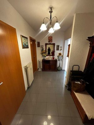 Attraktive 4-Zimmer-Wohnung mit zwei Balkonen in zentraler Lage von Offenbach