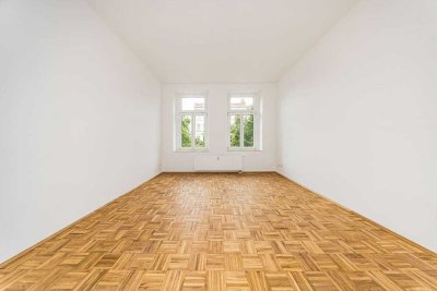 Renovierte Altbauwohnung mit Tageslichtbad und harmonischem Grundriss