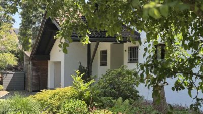 Sehr gepflegtes Einfamilienhaus mit herrlicher Gartenidylle