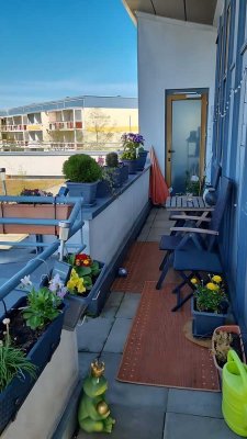 2-Zimmer Wohnung zu vermieten mit EBK und Dachterasse in Hellersdorf