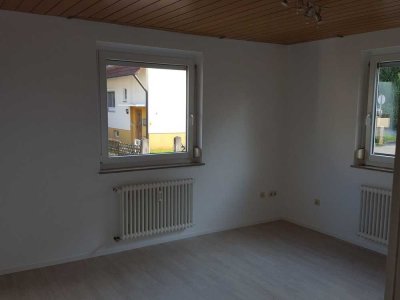 Vollständig renovierte 3,5-Zimmer-Wohnung mit Einbauküche in Wernau (Neckar)