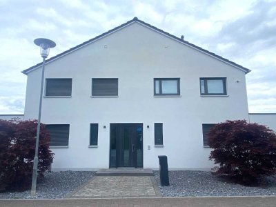 Wohntraum am Hochrhein: Doppelhaushälfte in Lottstetten zu verkaufen