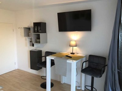 Möblierte 1-Zimmer-Wohnung mit Balkon und Einbauküche: All inclusive Wlan, Strom, Heizung, Wasser