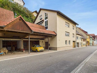 Großzügiges Zweifamilienhaus mit Sonnenterrasse, Gewölbekeller und viel Platz | Kraichtal-Gochsheim