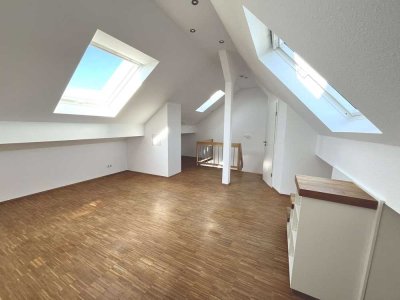 Viel Licht und Gemütlichkeit vereint! Moderne Maisonettewohnung mit Balkon in Bredeney.