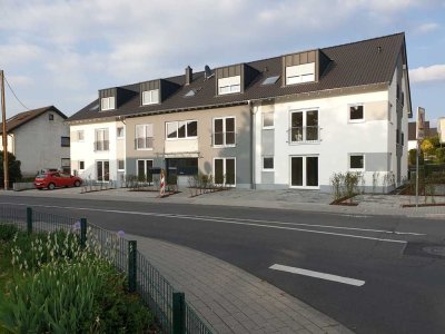Stilvolle, neuwertige 3-Zimmer-Erdgeschosswohnung mit geh. Innenausstattung mit Terrasse und Garten