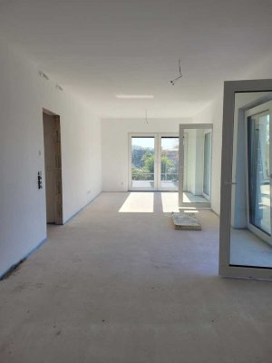 Verkauf oder Vermietung. EG - Wohnung großzügiger Grundriss. Sonnenterrasse mit Blick ins Grüne